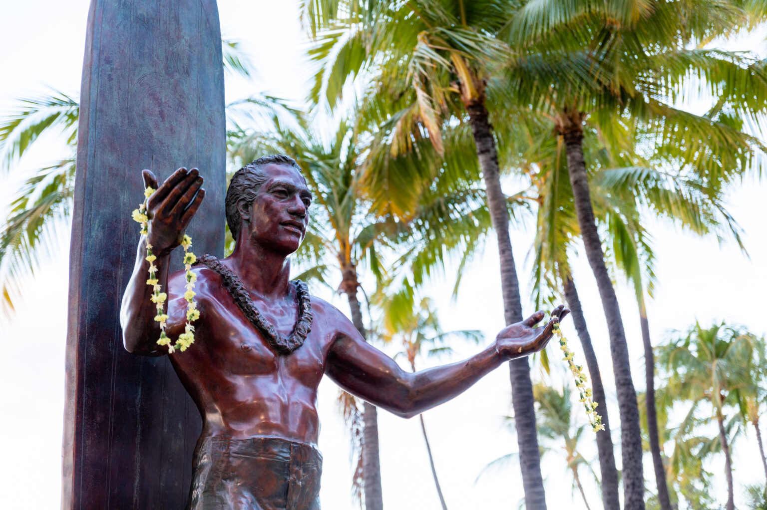 Wayfinder Waikiki statue