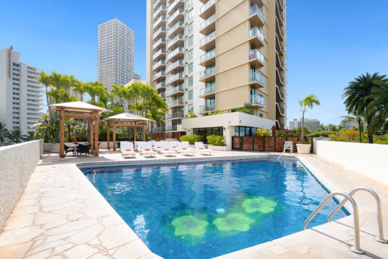 Waikiki Pool